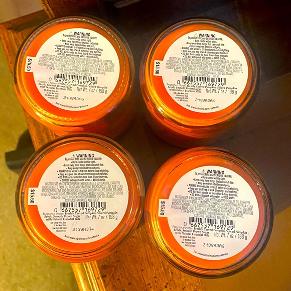 Bath & Body Works Pumpkin Carving Single Wick Candle Set - Picture 4 of 4